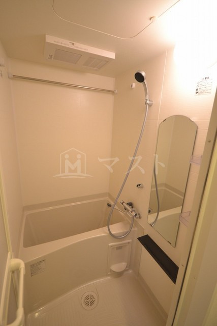 プレサンス谷町七丁目Ⅱの浴室