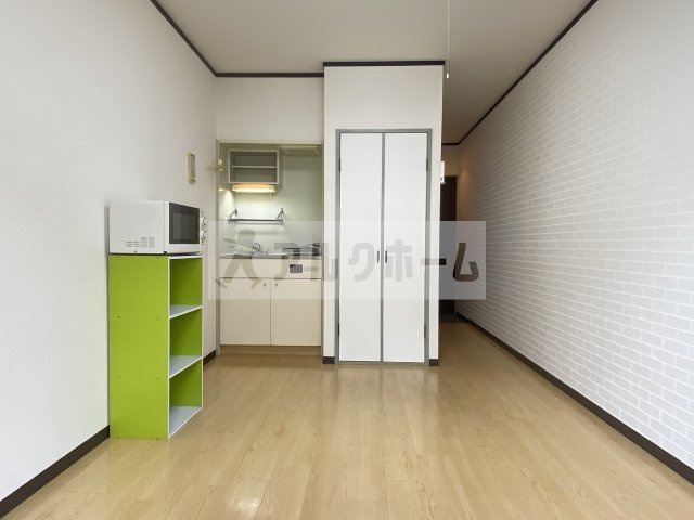 グレープ本町の居間・リビング|グレープ本町　洋室