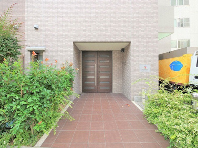 【エントランス】 | LOWLANDS西天満