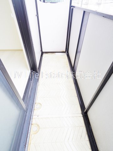 小平市上水南町１丁目のアパートのバルコニー|同仕様写真