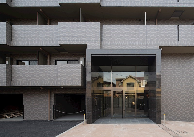 ルーブル武蔵中原参番館のエントランス