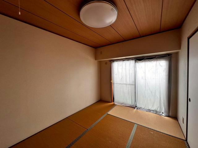 ソレイユ南条の和室