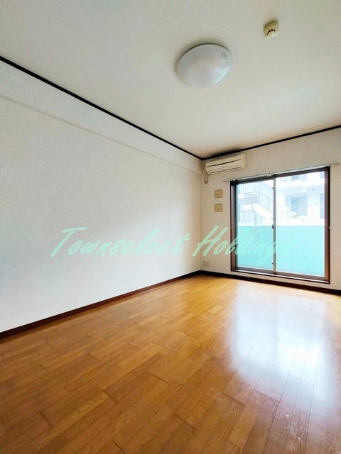 横浜元町ガーデン16の居間・リビング