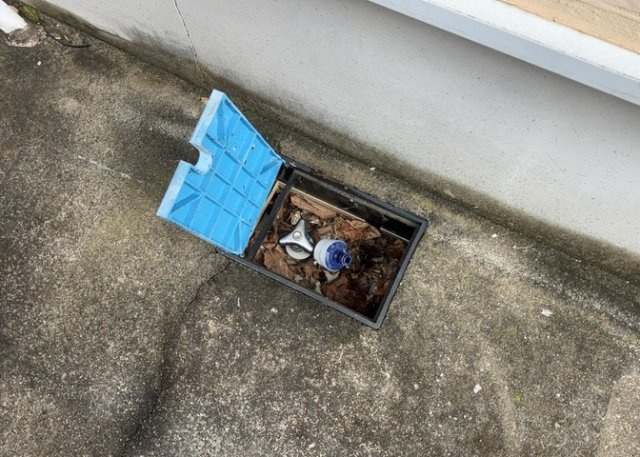 【設備】 | 敷地内に散水栓や立水栓があると便利です。水道水を直接利用できるため、水を運ぶ手間を省くことが出来ます。大量の水を必要とする洗車作業や清掃などに役立ちます。その他設備とあわせて、現地でご確認ください。