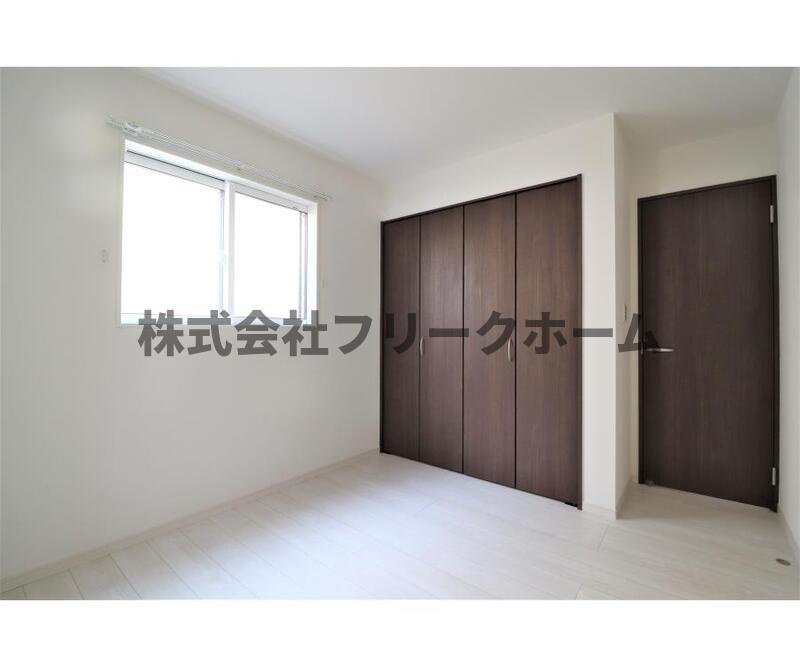 武蔵野市境南町３丁目の一戸建ての寝室