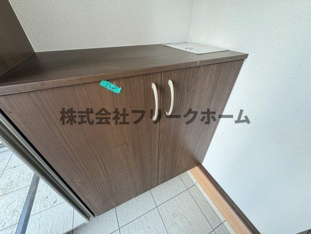 武蔵野市境南町３丁目の一戸建ての収納