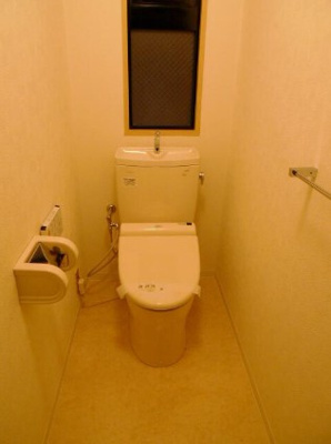 【トイレ】 | カスティーヨ杵島 | 温水洗浄便座。