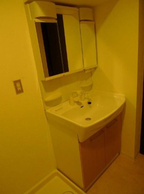 【独立洗面台】 | カスティーヨ杵島 | 嬉しい独立洗面台付き。