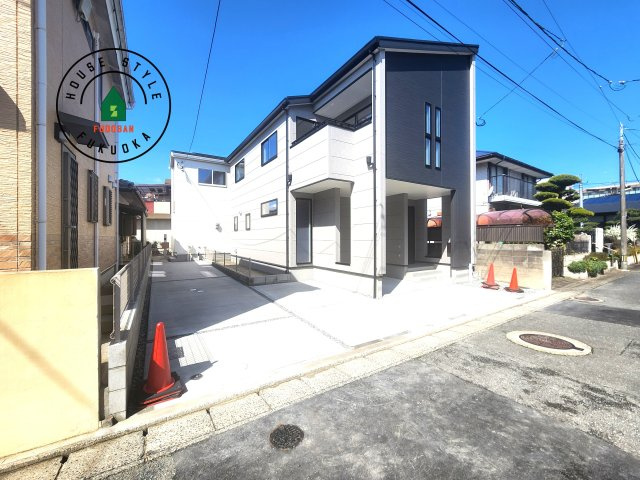 福岡市早良区飯倉3丁目第20-2棟（2号棟）の前面道路含む現地写真|見学の時間などお気軽にお問い合わせ下さい。