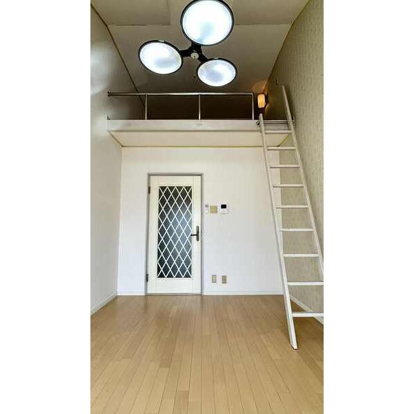 メモリアス土山Ⅰの居間・リビング