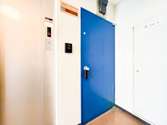 【その他共用部分】 | サーラ南青山 | 玄関ドア