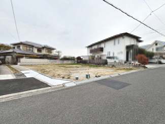 【外観】 | 辻之　新築分譲住宅　全２区画 | 玄関にシューズボックスありますよ！玄関周りもスッキリ片付きますね♪