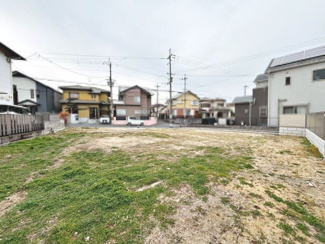 【外観】 | 辻之　新築分譲住宅　全２区画 | 【浴室暖房乾燥機付】一坪以上の浴室でのびのび一日の疲れを癒して下さいね！浴室に窓が付いているので、換気ができて湿気やカビ防止になりますよ♪