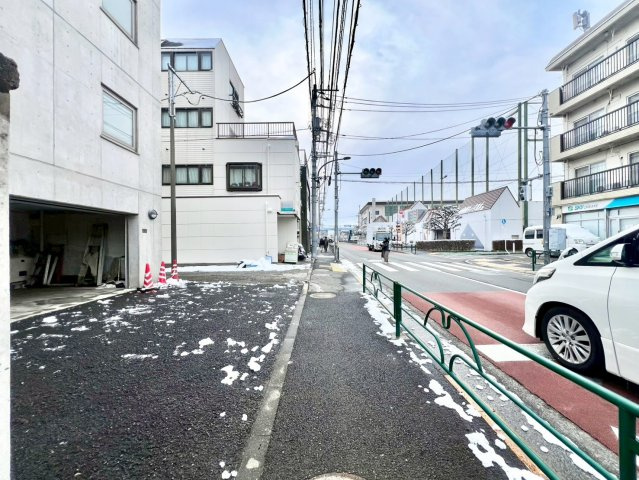 板橋区赤塚6丁目　建築条件無し売地の前面道路含む現地写真|現地写真

現地ご見学希望・資料請求などお気軽にお問い合わせ下さい！
03-5990-5201