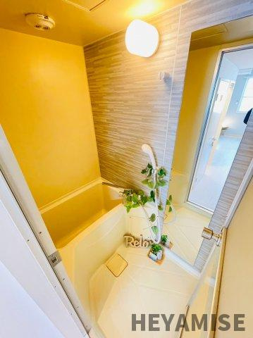 ラ・フォレスタ上小島の浴室|※他号室の参考写真です※