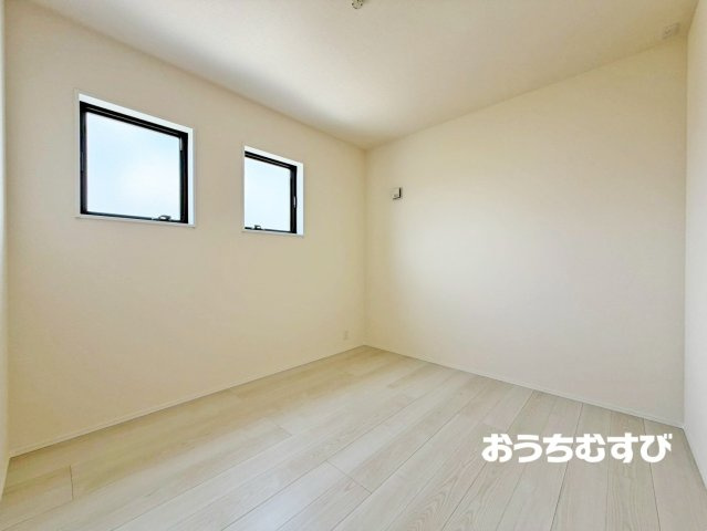 尾張旭市東印場町(全5棟)の洋室