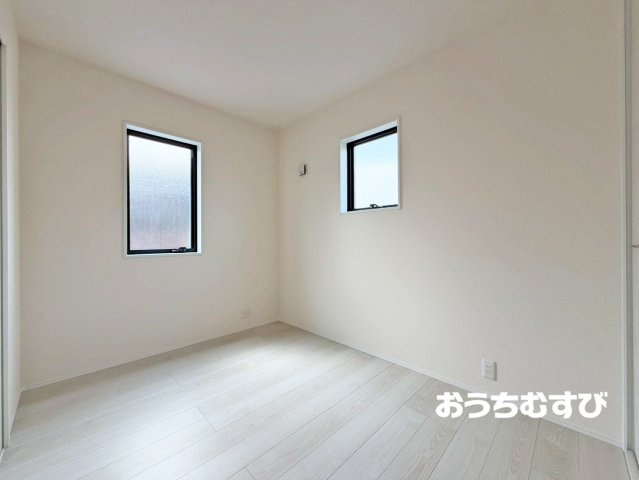 尾張旭市東印場町(全5棟)の洋室