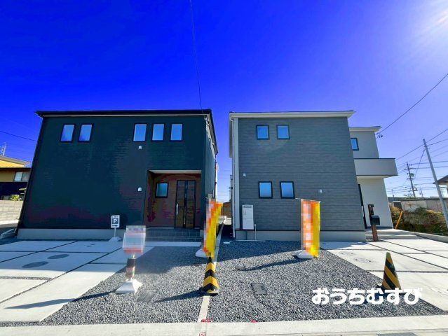 尾張旭市東印場町(全5棟)の前面道路含む現地写真