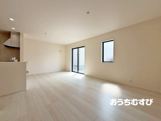 尾張旭市東印場町(全5棟)の居間・リビング