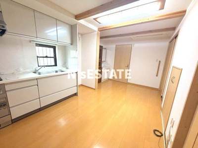 【居間・リビング】 | 荒田町3丁目貸家