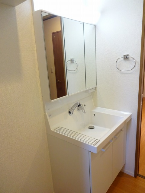 リアン湘南の洗面所|別号室の同仕様の参考写真です。