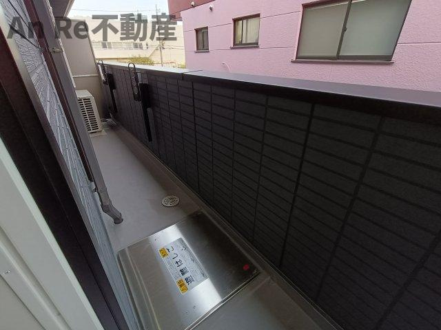 川口市戸塚２丁目のアパートのバルコニー
