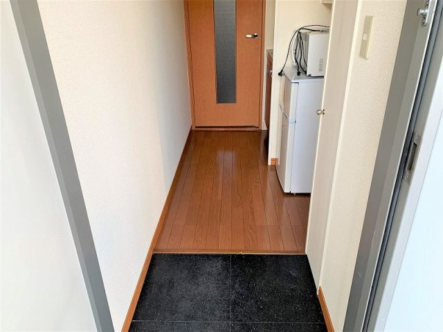 レオパレス赤穂２の玄関|シューズボックスあり。