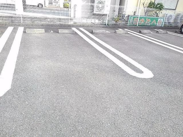 ジョリーパークの駐車場|駐車場です