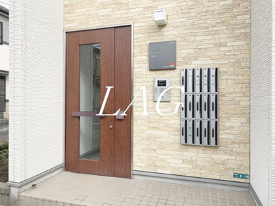 【エントランス】 | リブリ・花 | エントランスです。