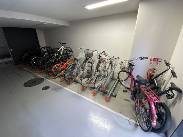 ファーストフィオーレ東梅田のその他共用部分|ファーストフィオーレ東梅田　駐輪場