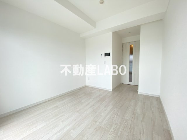 アドバンス天王寺南パキラの洋室