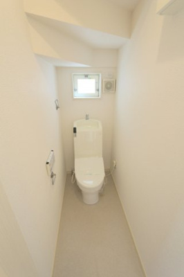 【トイレ】 | ノーブルタウン豊中 | ※同タイプの写真となり、実際のお部屋とは異なる場合があります