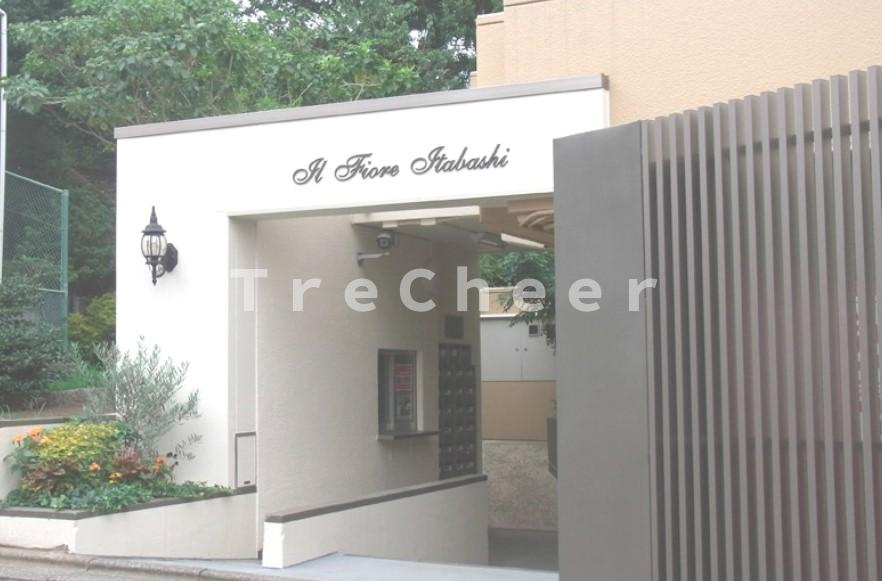 イルフィオーレ板橋のエントランス