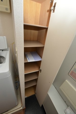 北九州市八幡西区下上津役３丁目のアパートの玄関