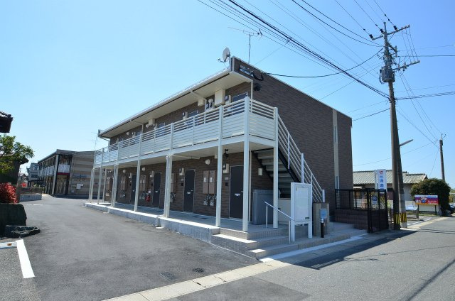 遠賀郡水巻町頃末南３丁目のアパート