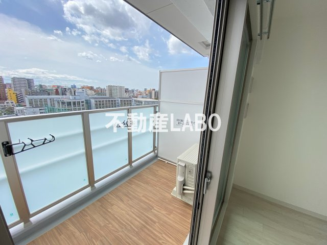 アドバンス天王寺南パキラのバルコニー