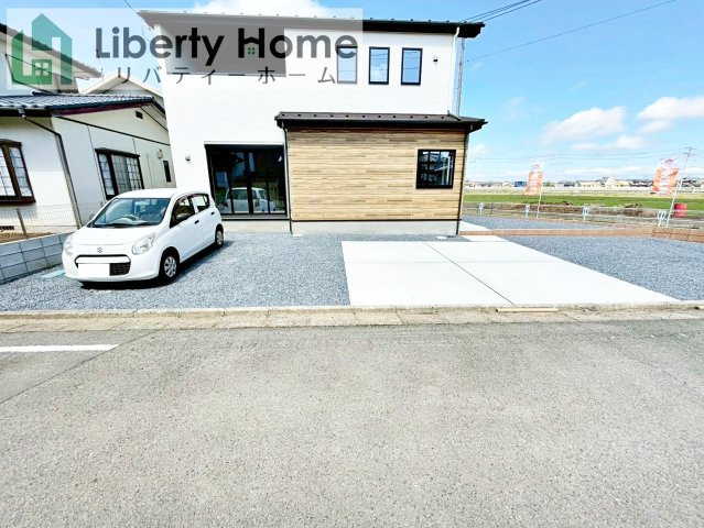 水戸市堀町2期　新築戸建の駐車場