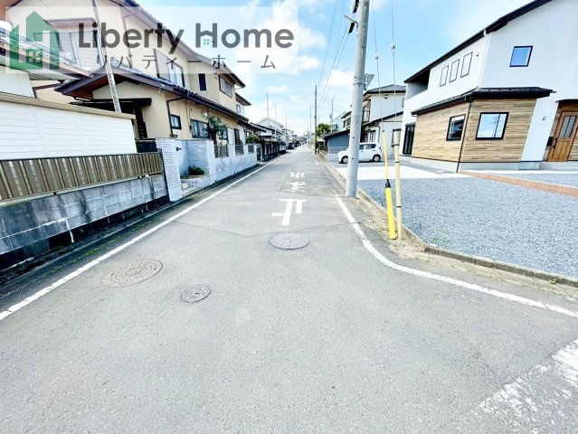 水戸市堀町2期　新築戸建の前面道路含む現地写真