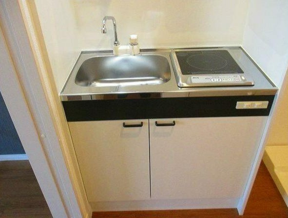 狛江市元和泉１丁目のアパートのキッチン