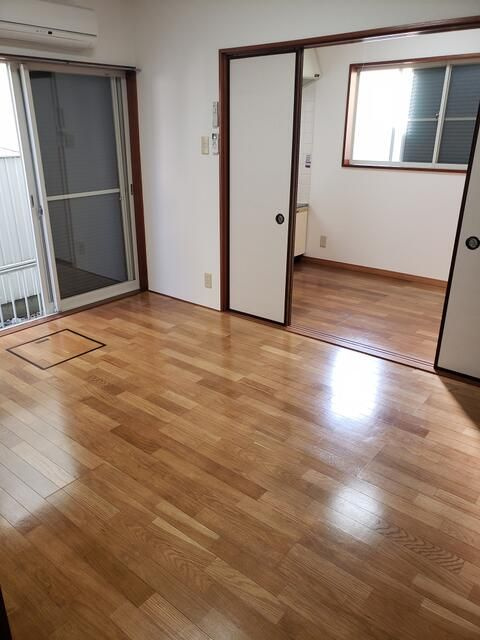 ハピネス２の洋室