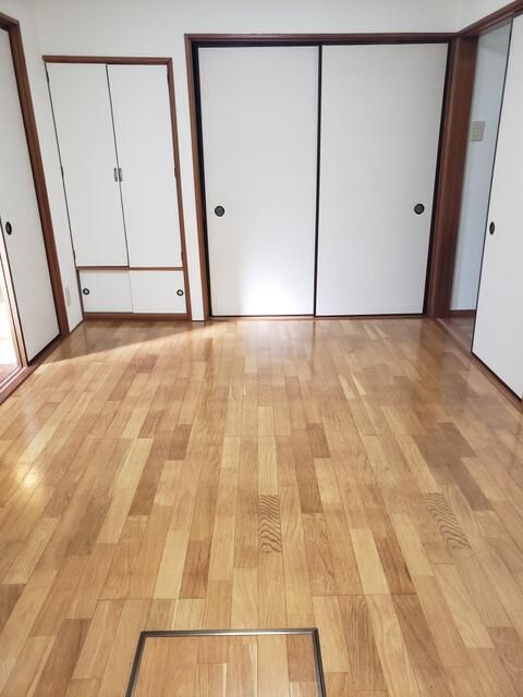 ハピネス２の洋室