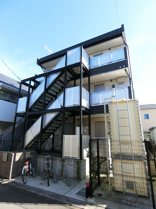 リブリ・ジュネスⅣの外観