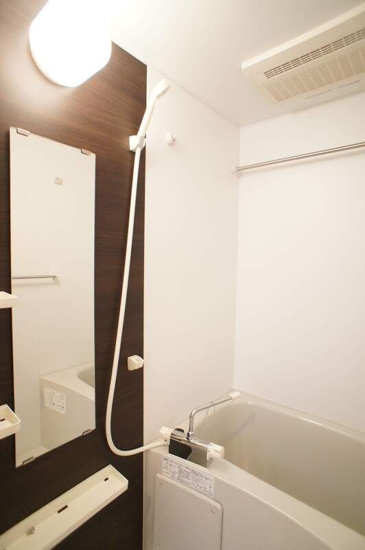 リブリ・ジュネスⅣの浴室