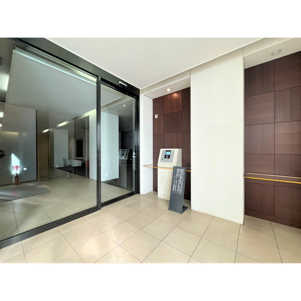 ルネライラタワー船橋のエントランス