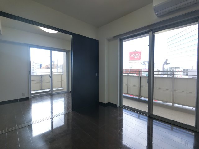 ルネライラタワー船橋の洋室