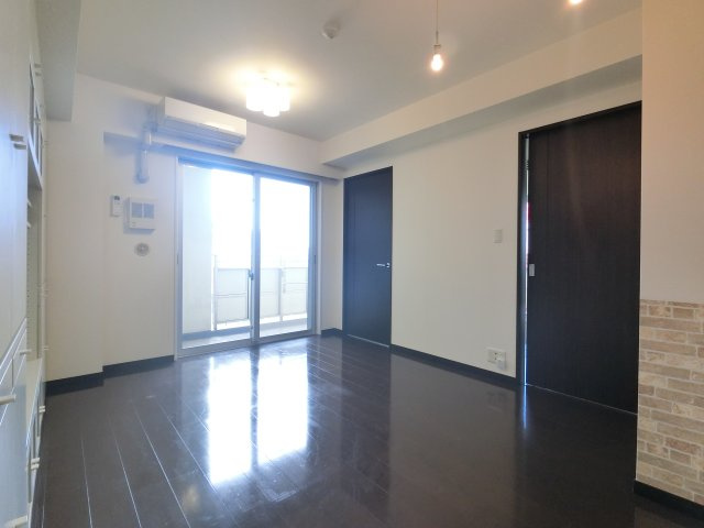 ルネライラタワー船橋の居間・リビング