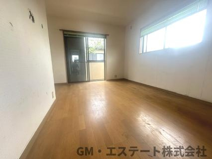 宮崎市波島2丁目　中古住宅の洋室