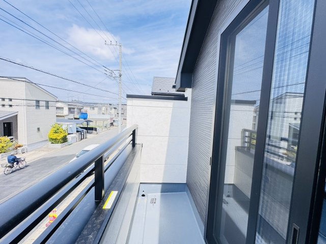 松戸市栄町西５丁目新築戸建【古ヶ崎小学校：9分】のバルコニー|5.2帖洋室前バルコニー