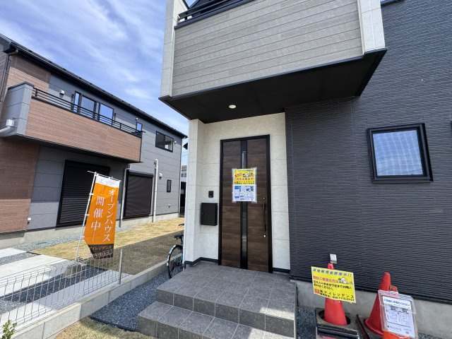 松戸市栄町西５丁目新築戸建【古ヶ崎小学校：9分】のエントランス|エントランス・玄関ポーチ