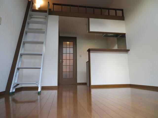 ロワジール貫井Ｄ